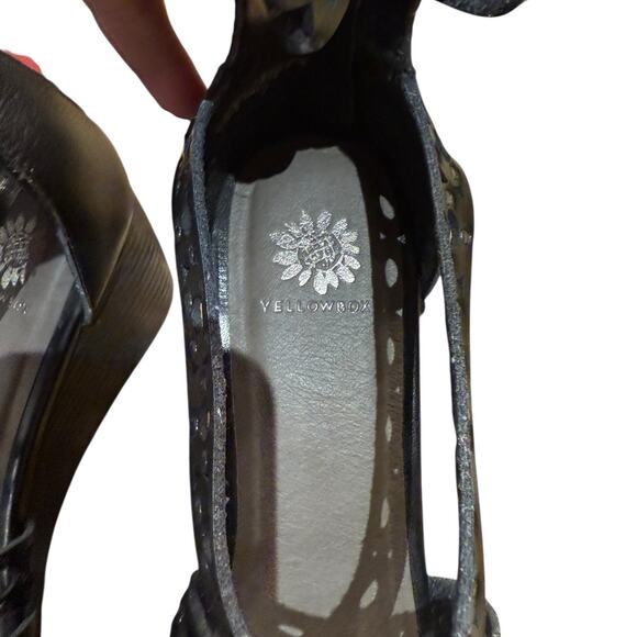 Yellow Box Women’s size 9 Wedge shoes in Black Faux leather - Picture 4 of 6